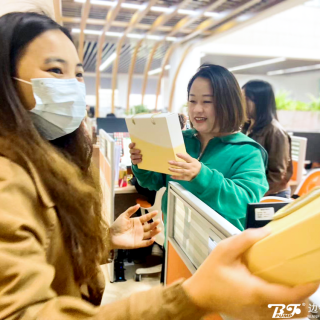 今天，是她的節(jié)日